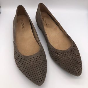 Orthaheel Vionic Suede Flats Taupe Size 8 NWOT